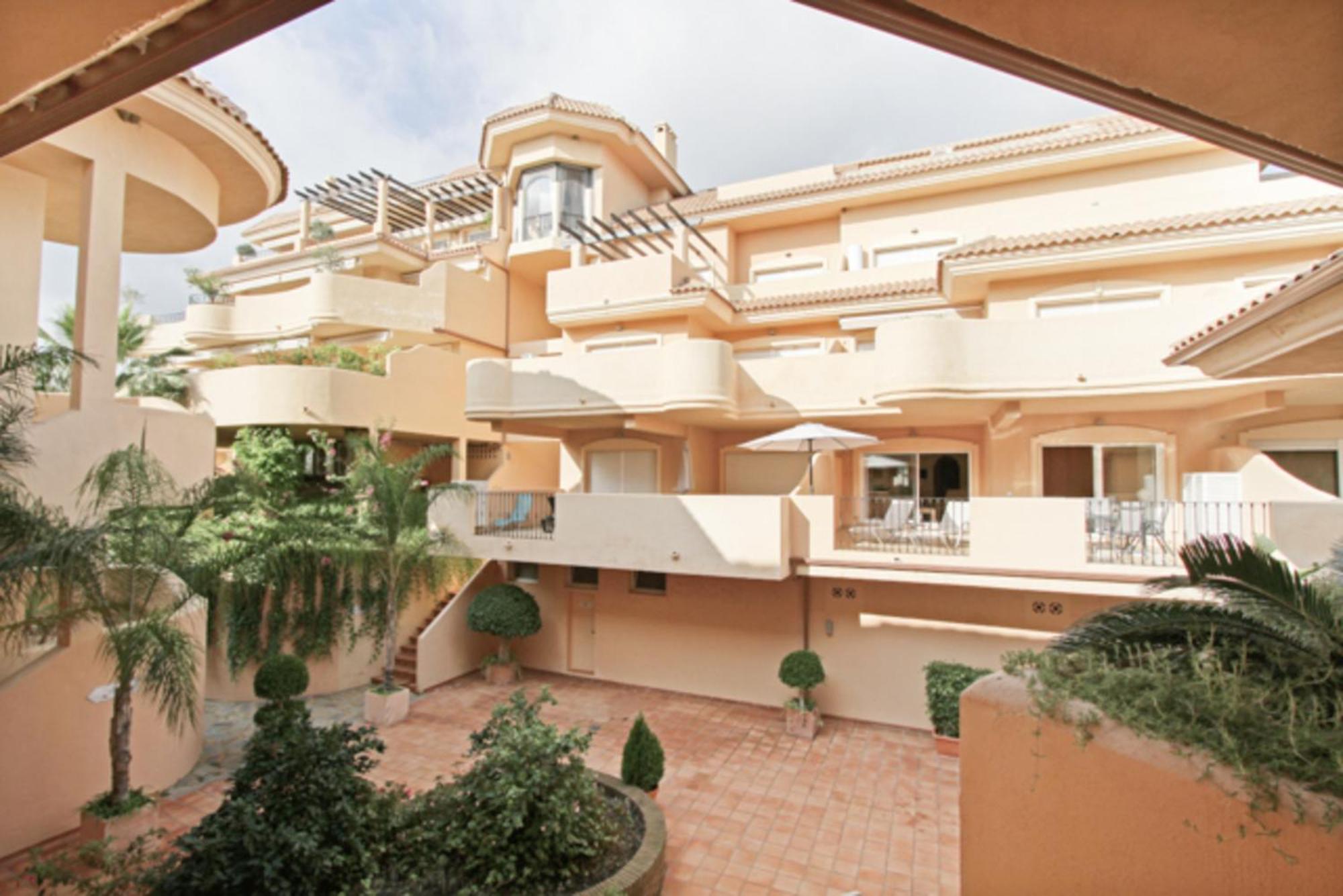 Aloha Hill Club Lluxury 5 Star Golf Resort Near Puerto Banus And Марбелья Экстерьер фото